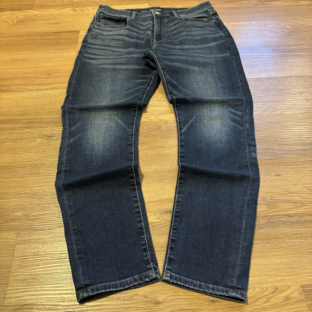 Lucky Brand 411 Athletic Taper Jeans Men's 33x32 Blue Dark Wash Denim Crazy Fade